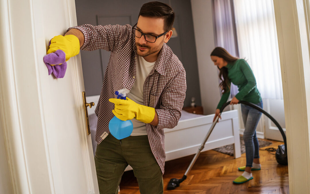 Pulizia profonda primaverile: come rinnovare e organizzare la casa per la bella stagione